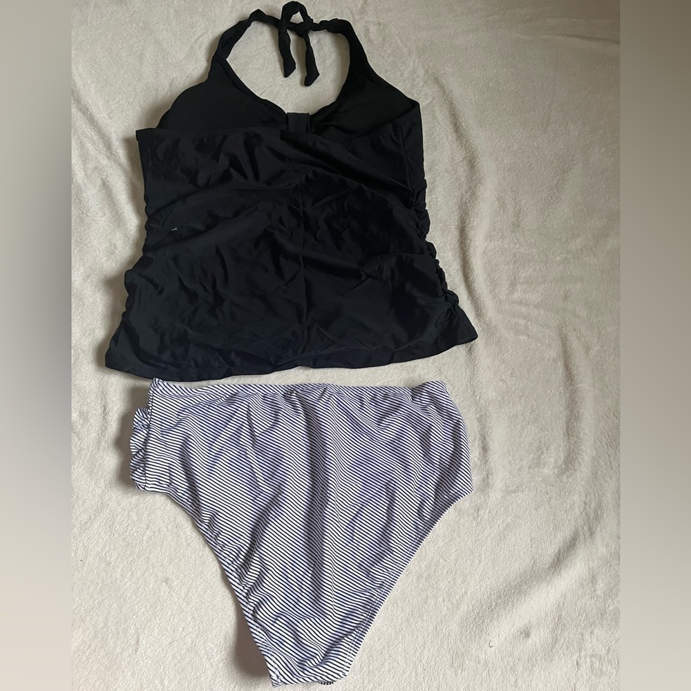 Large tankini black top and stripped bottom